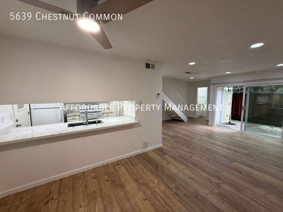 5639 Chestnut Cmn - Photo 5 of 20