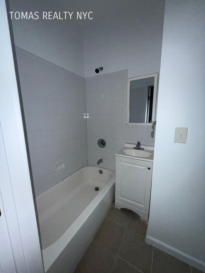 14 Mount Vernon Ave #2 - Photo 3 of 5