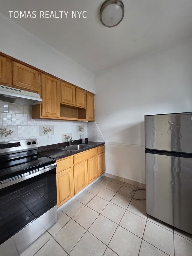 349 Saw Mill River Rd - Photo 3 of 5