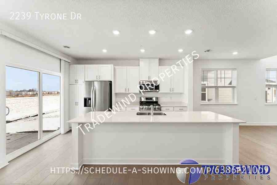 Tyrone Dr - Photo 7 of 33