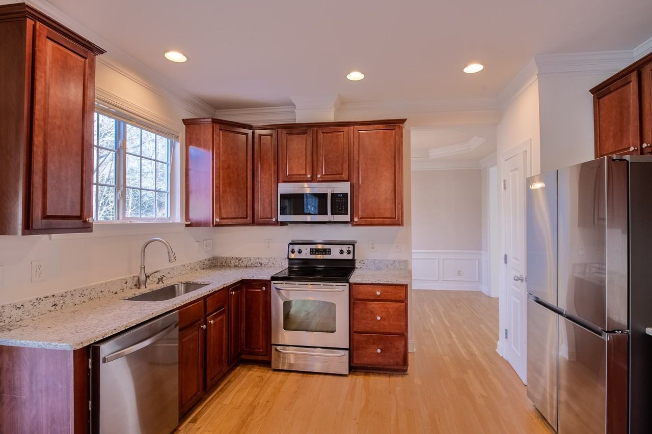 5713 Catskill Ct - Photo 5 of 17