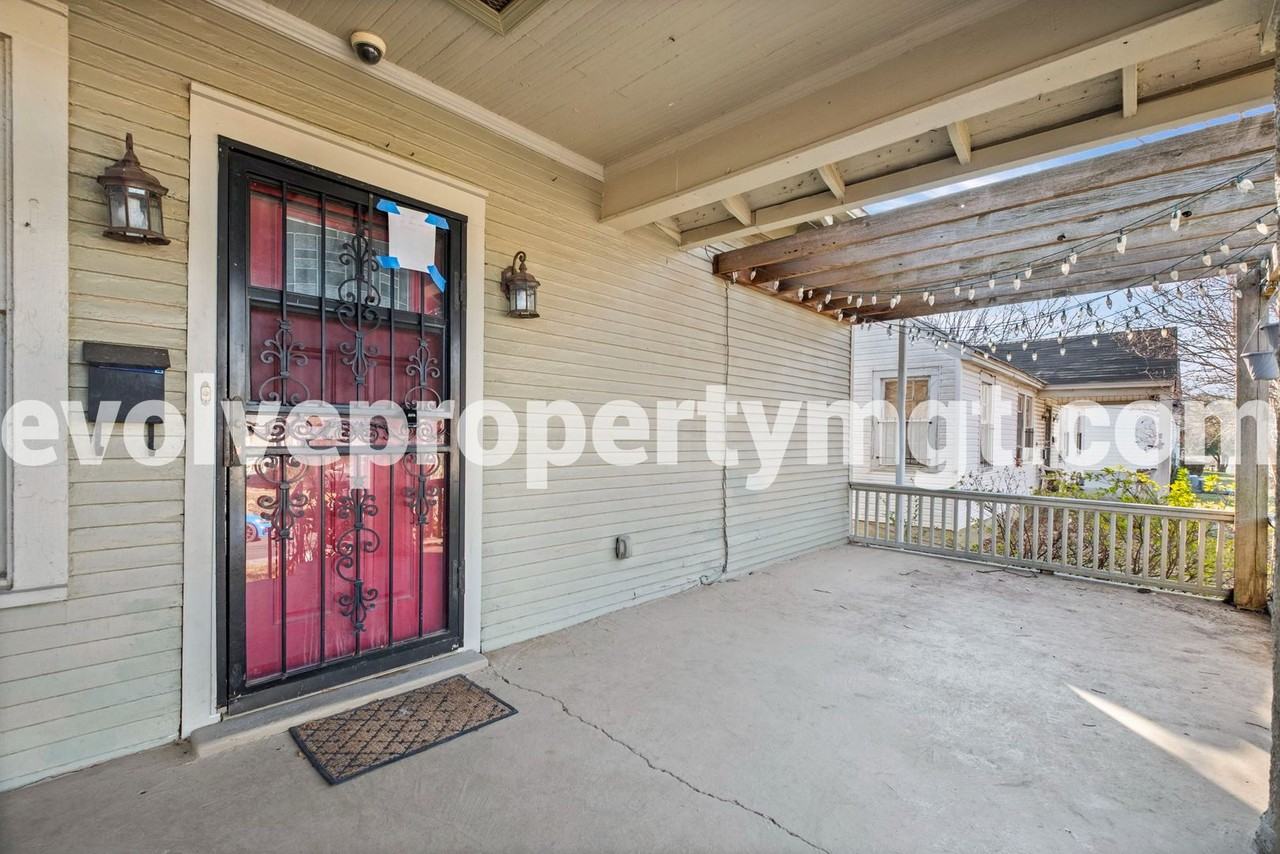 246 N Watkins St - Photo 4 of 19