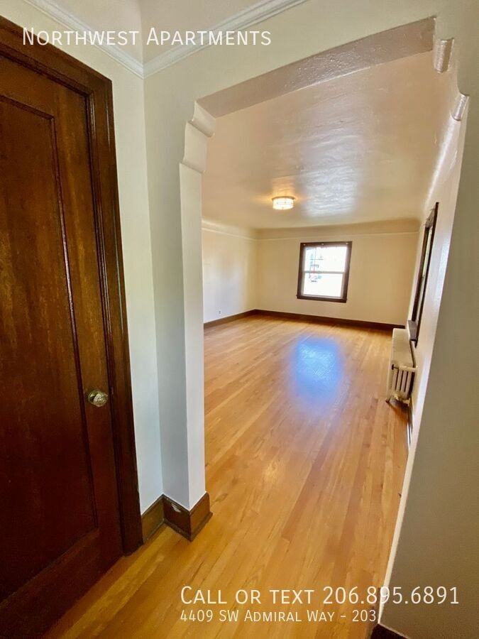 4409 Sw Admiral Way #203 - Photo 2 of 35