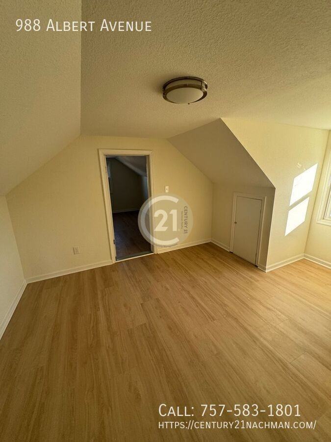 988 Albert Ave - Photo 7 of 18