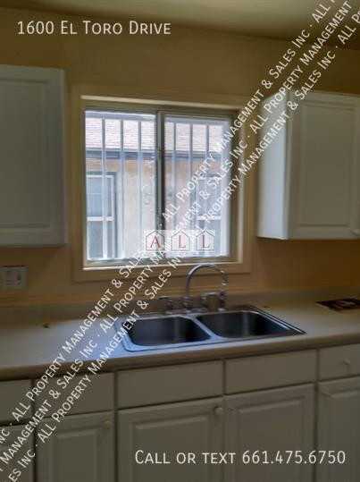 1600 El Toro Dr - Photo 3 of 14