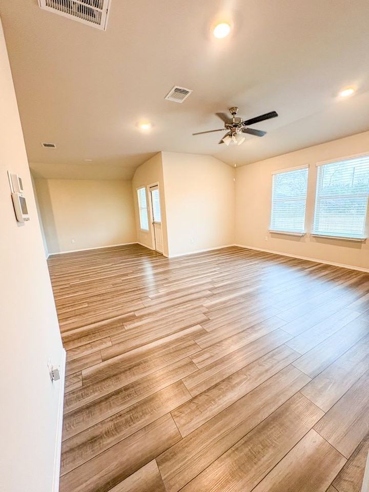 8713 Cantera Ridge Rd - Photo 5 of 16