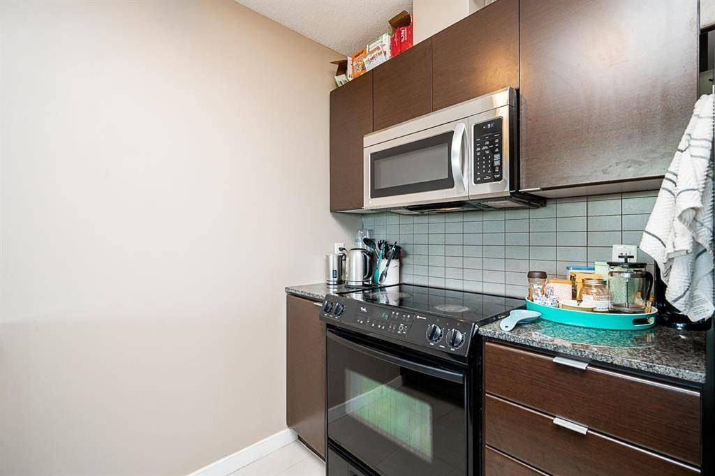 13618 100 Avenue - Photo 2 of 22