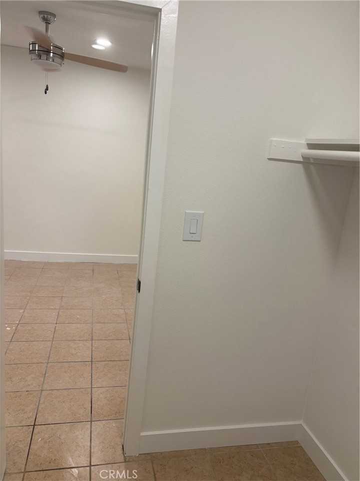 938 S Roberts St #938-1 - Photo 5 of 6