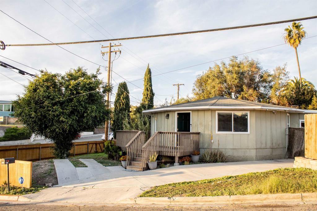 807 Kempton St #807 - Photo 3 of 32