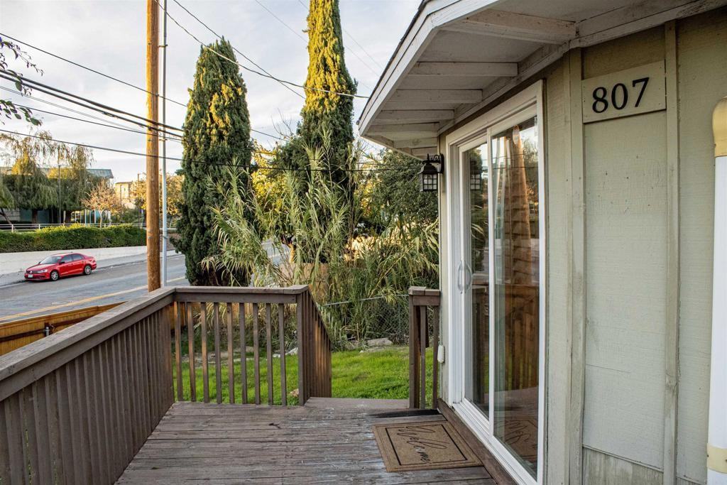 807 Kempton St #807 - Photo 5 of 32