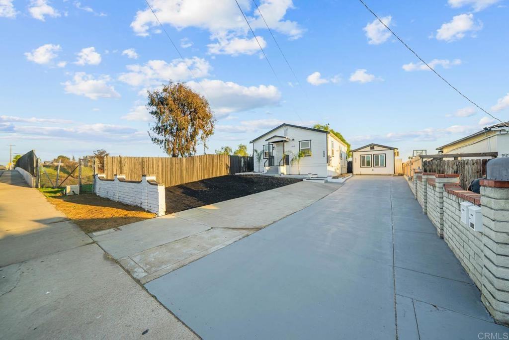 1948 E 16th St #1948 - Photo 6 of 28