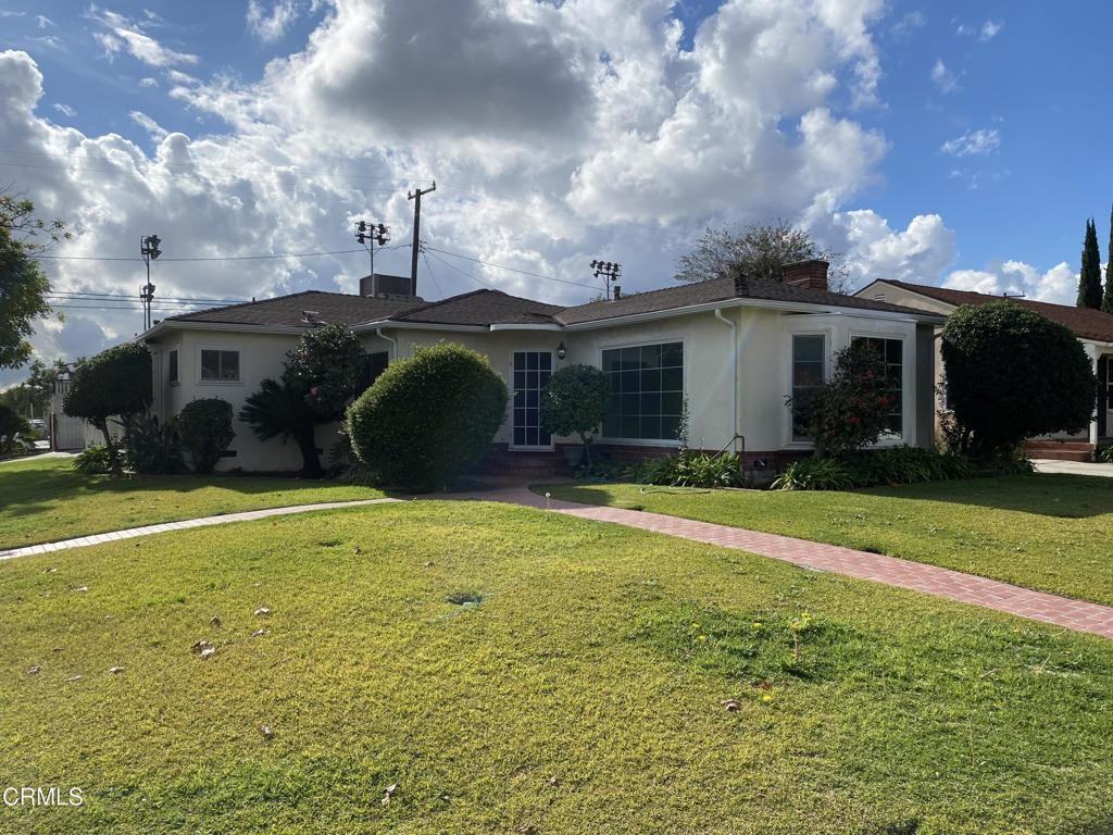 162 W Wells St #162 - Photo 2 of 9