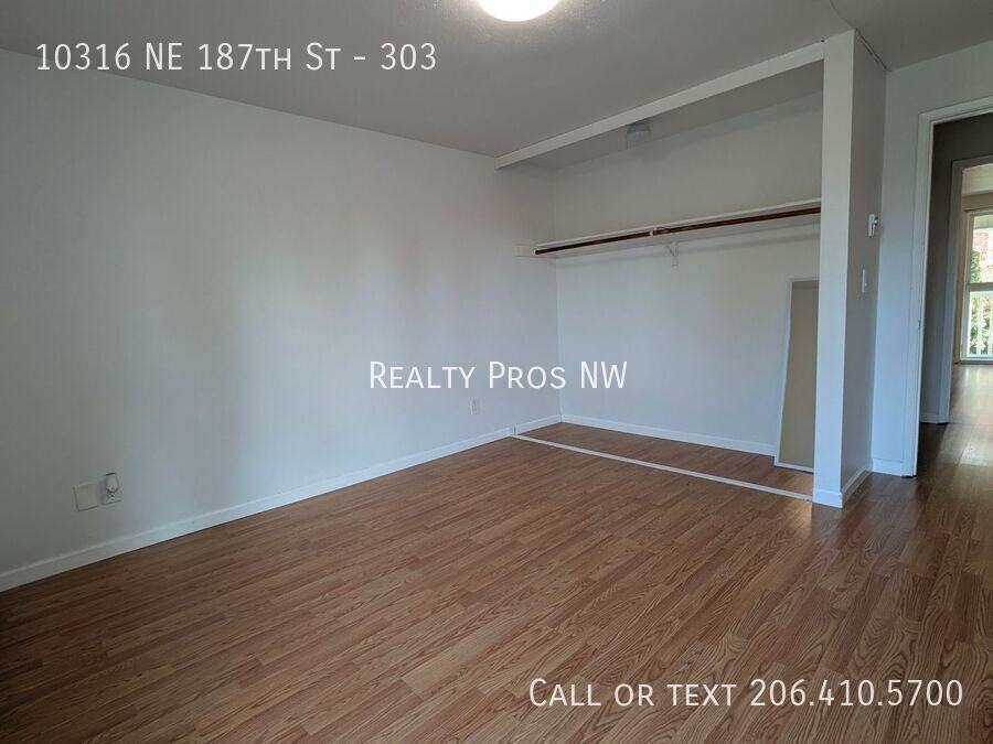 10316 Ne 187th St #303 - Photo 7 of 11