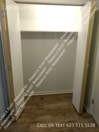 207 Valley View Ave #1 - Photo 5 of 32