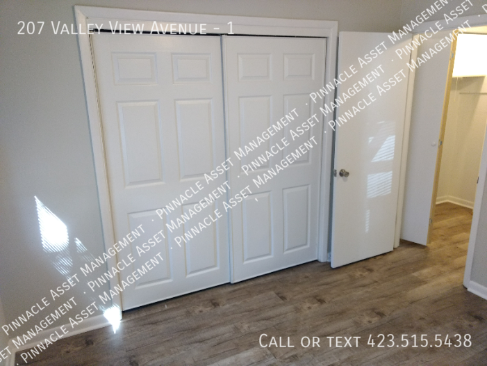 207 Valley View Ave #1 - Photo 7 of 32