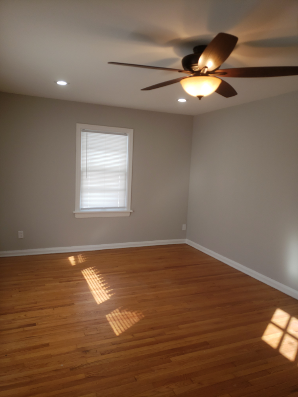 2457 Shannon Ave - Photo 2 of 17