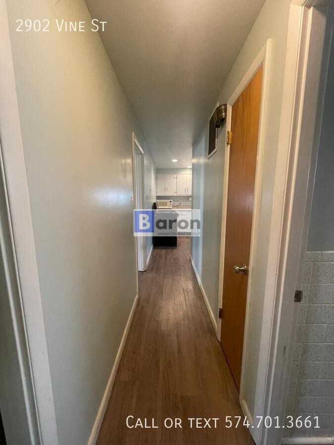 2902 Vine St - Photo 4 of 10