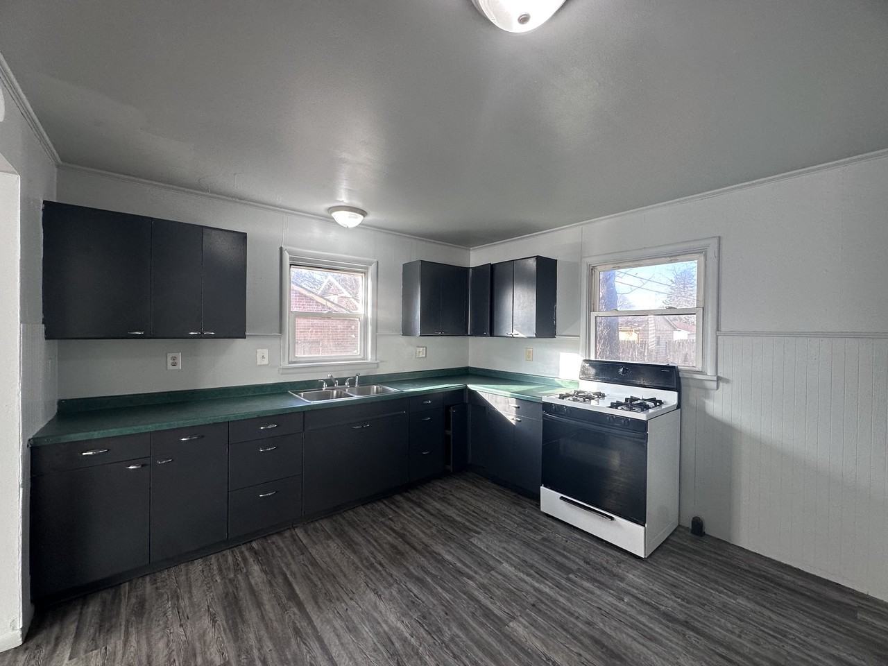 1217 E Williams St #E - Photo 2 of 13