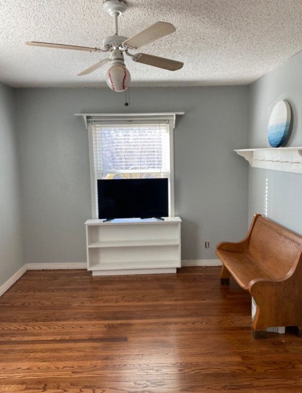 101 E Haddock St - Photo 2 of 20