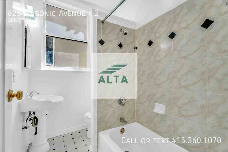 825 Masonic Ave #2 - Photo 3 of 19