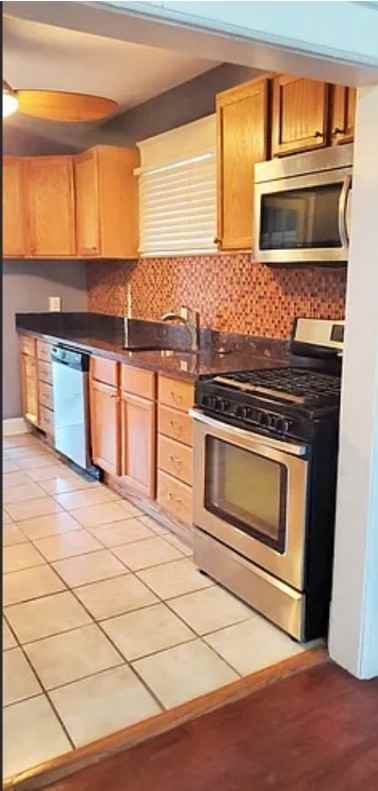 2019 Newton St Ne - Photo 5 of 20