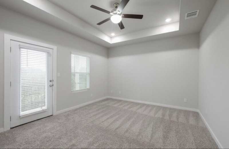 21531 Sir Walter Ln - Photo 3 of 8