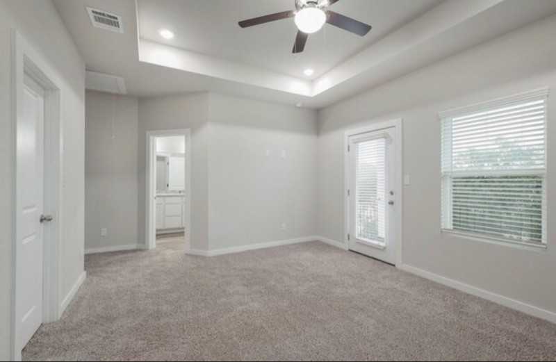 21531 Sir Walter Ln - Photo 4 of 8