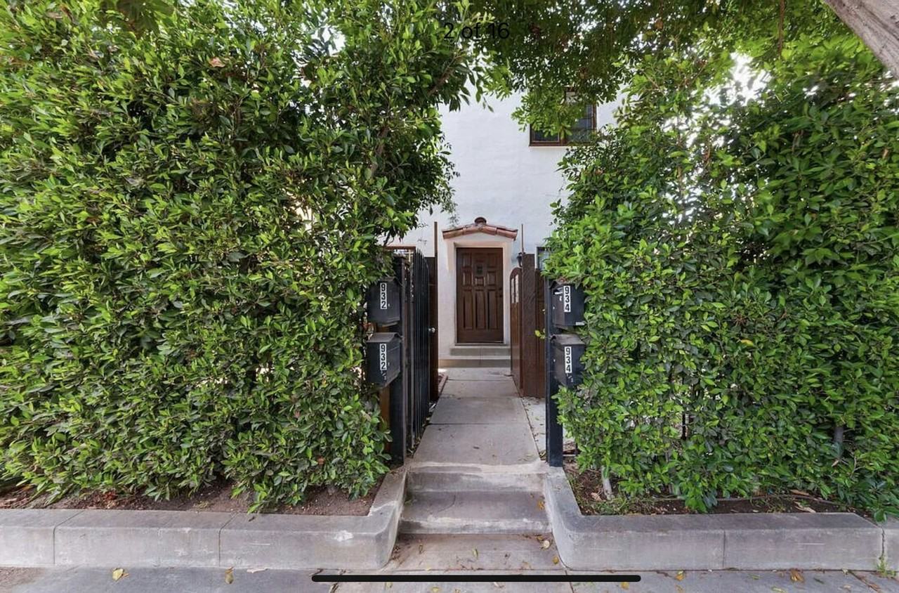 934 North Ogden Drive - Photo 2 of 10