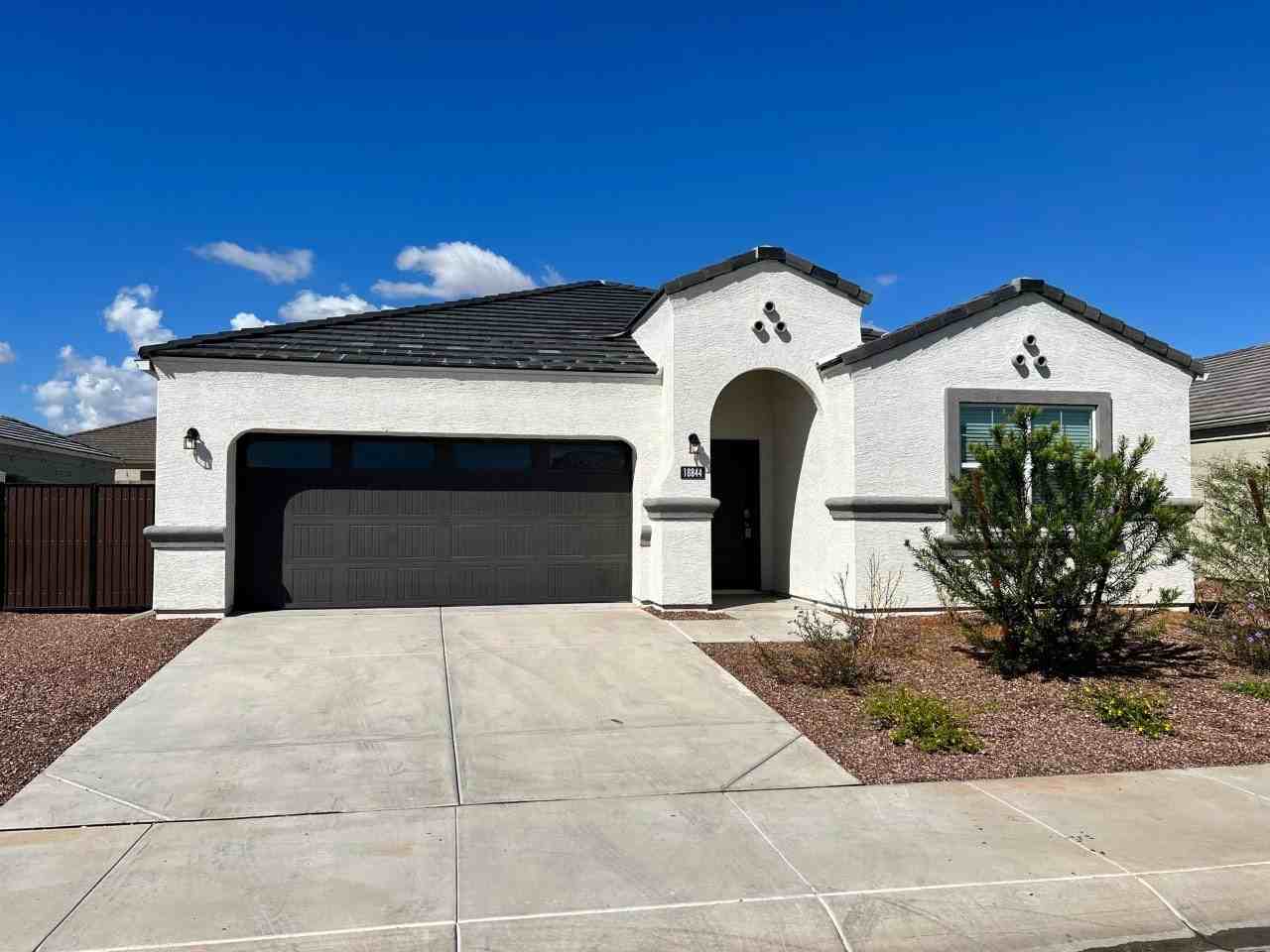 18844 West Madison Street - Photo 2 of 29