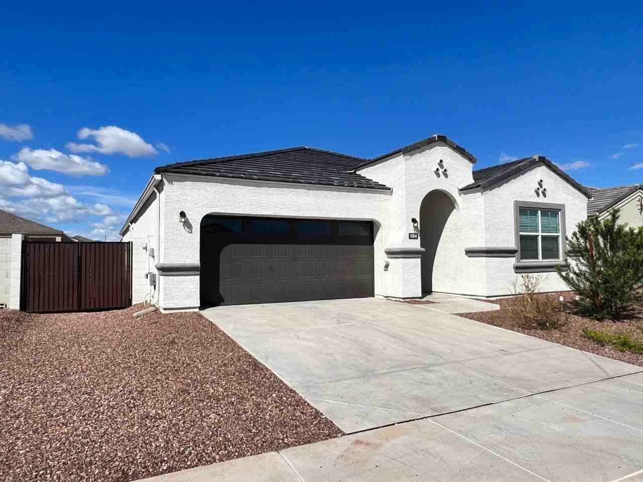 18844 West Madison Street - Photo 3 of 29