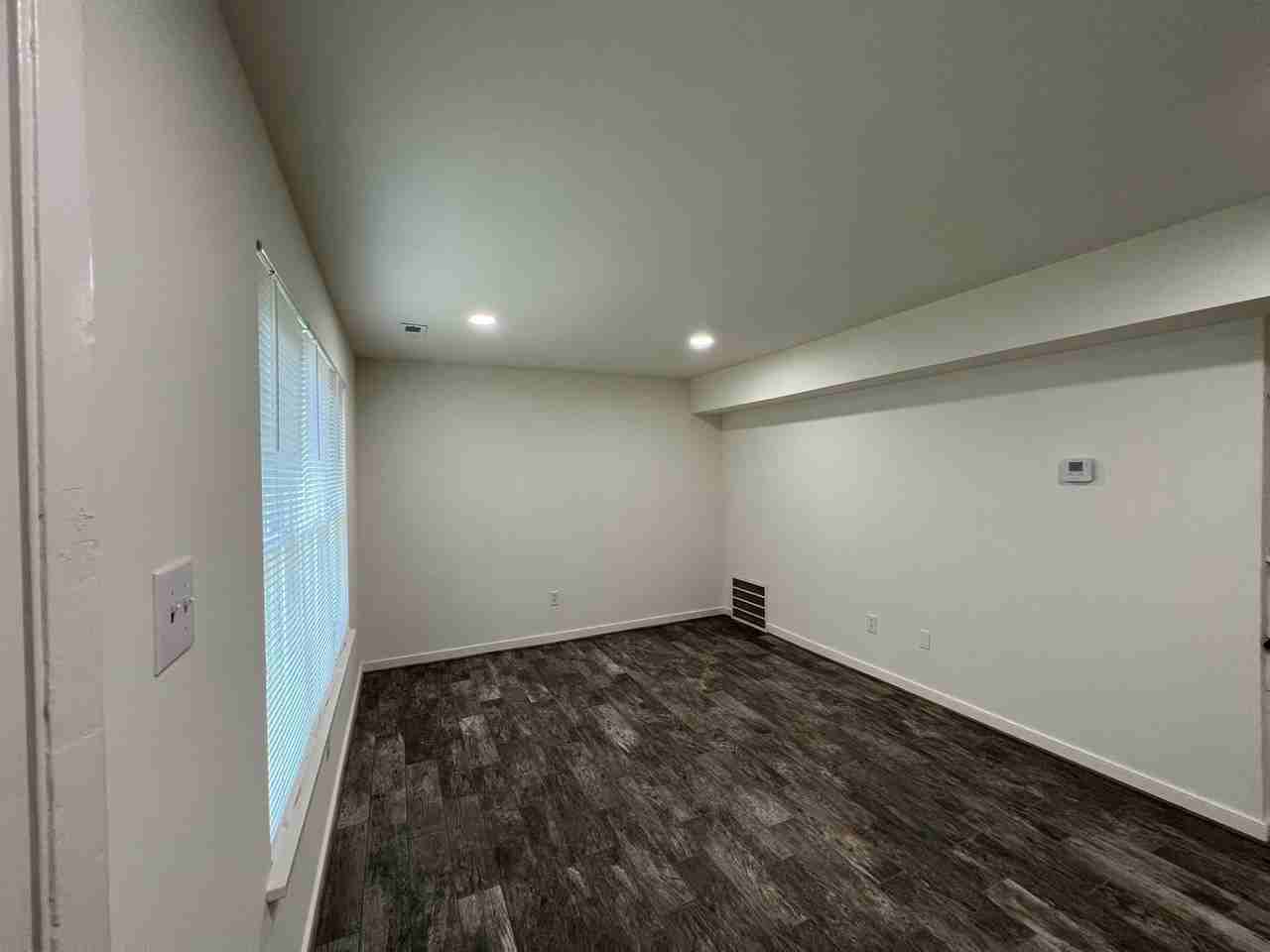 1901 Beaver Road - Photo 4 of 21