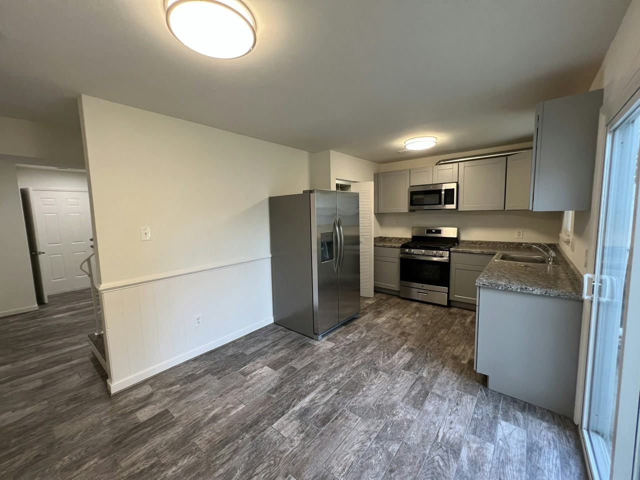 1901 Beaver Road - Photo 7 of 21