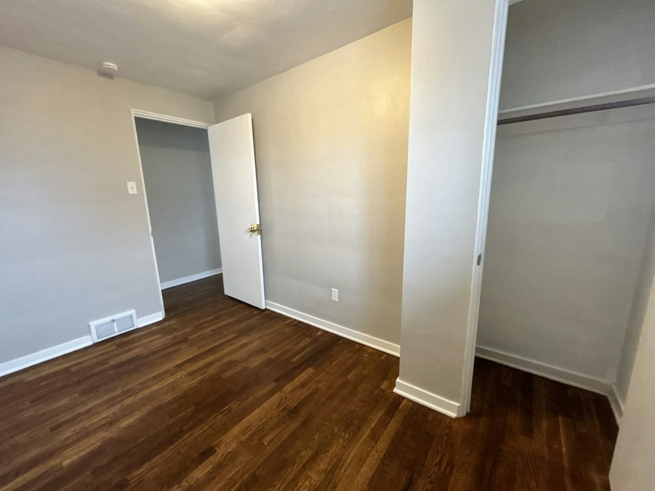 215 Erhardt Drive - Photo 6 of 21