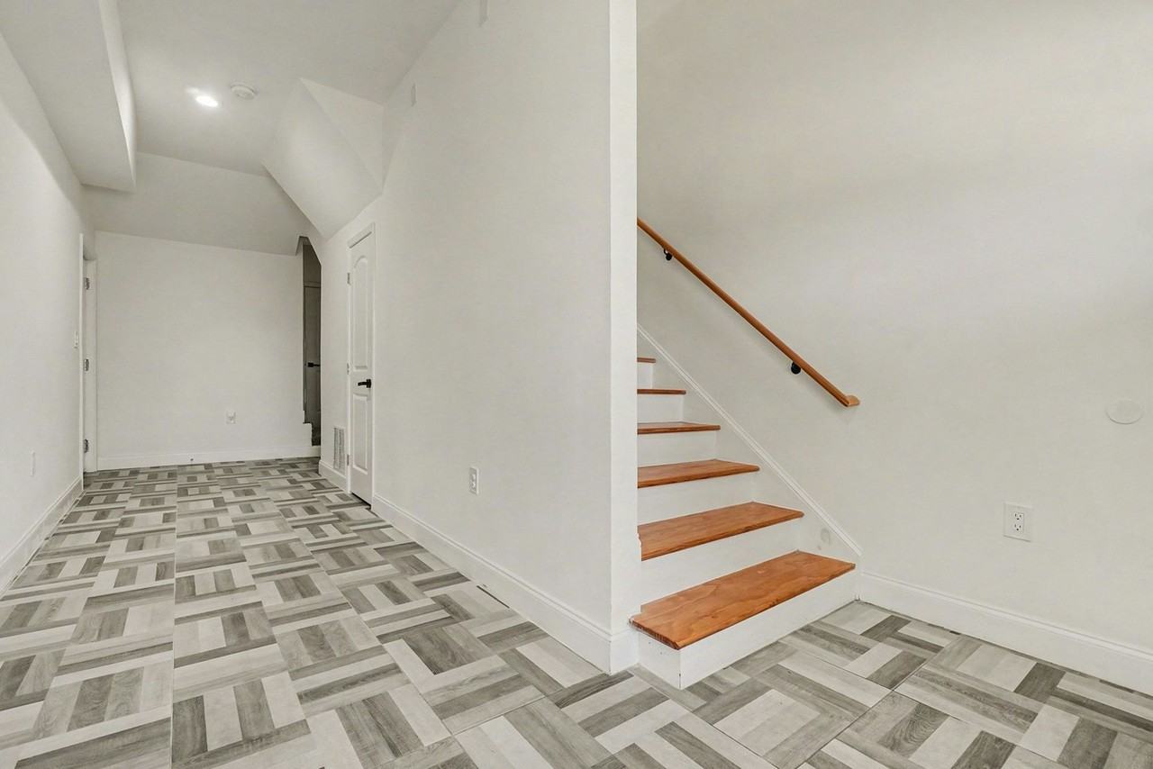 1480 Norris Place Northwest - Photo 3 of 25