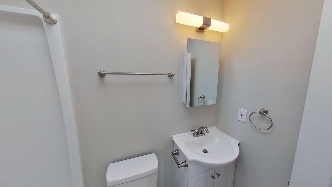 3607 Fernhill Ave, Unit 2 - Photo 6 of 27