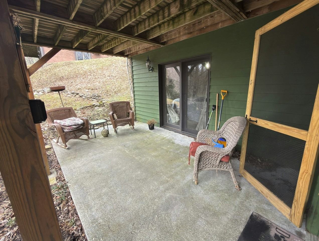 169 Brookview Ln, Unit 2bed - Photo 3 of 13