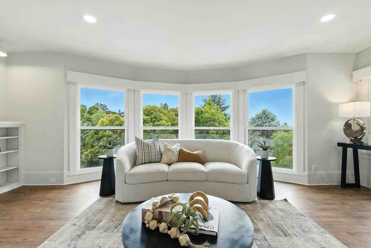 5020 Golden Gate Avenue - Photo 7 of 39