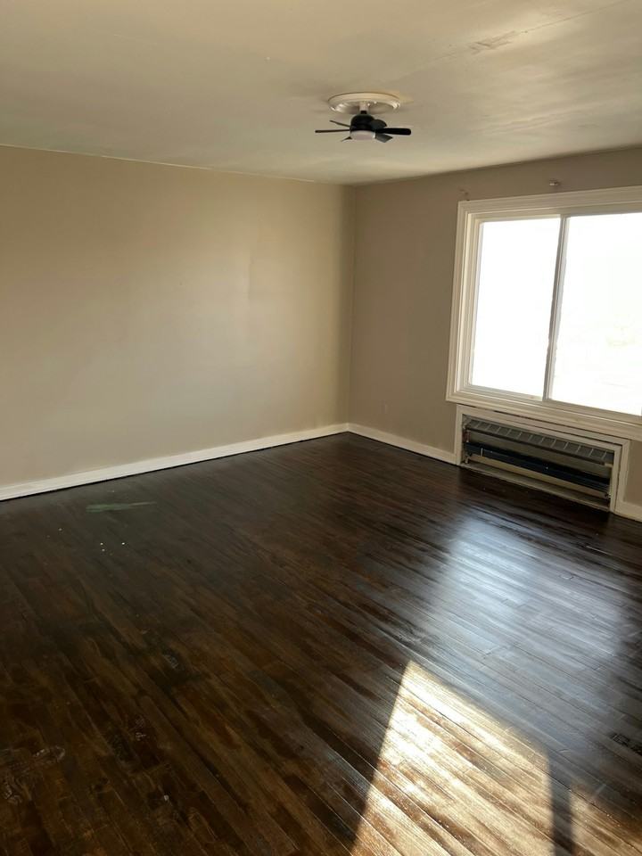 20934 Van Dyke Avenue, Unit Apartment 3 - Photo 4 of 7