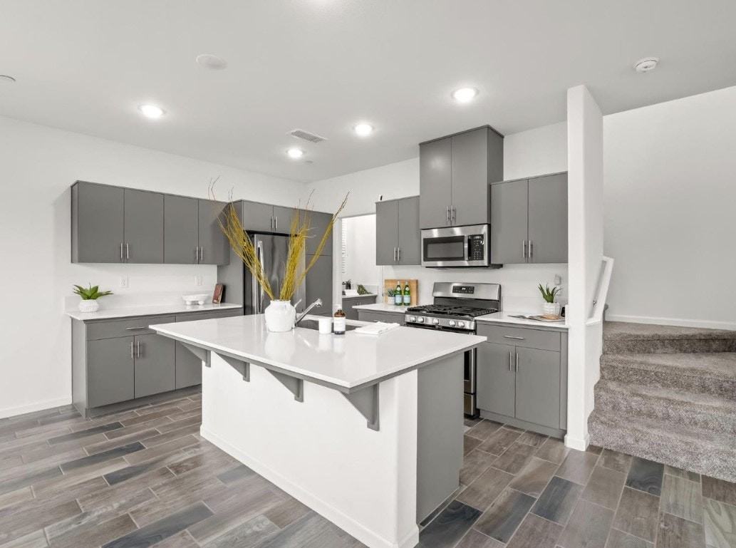 1913 Oak Ln - Photo 3 of 6