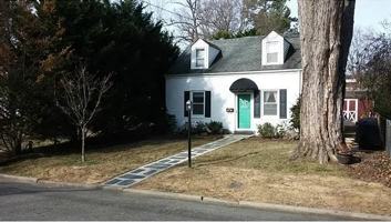 featured image of 1004 School St