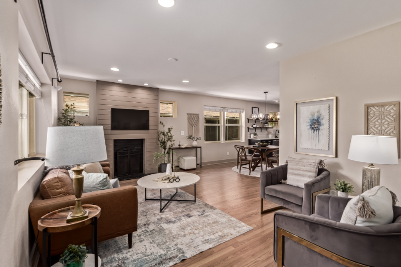 3208 N Fillmore St - Photo 3 of 19