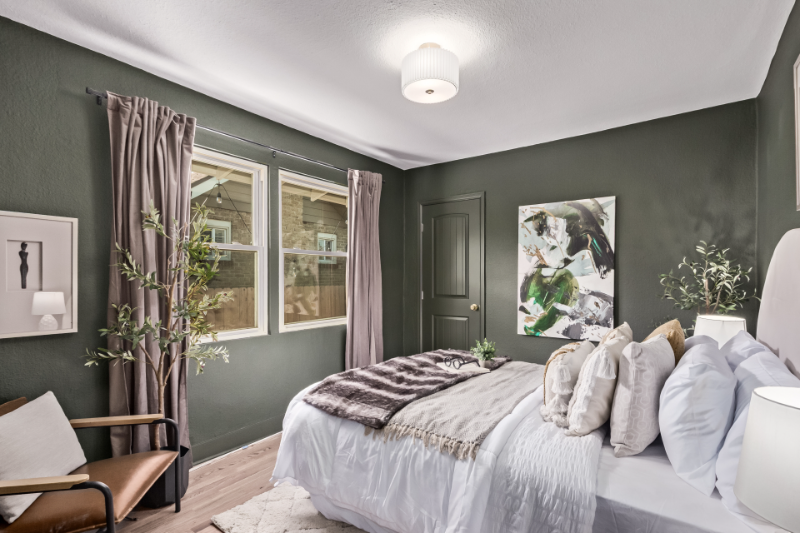 3208 N Fillmore St - Photo 5 of 19