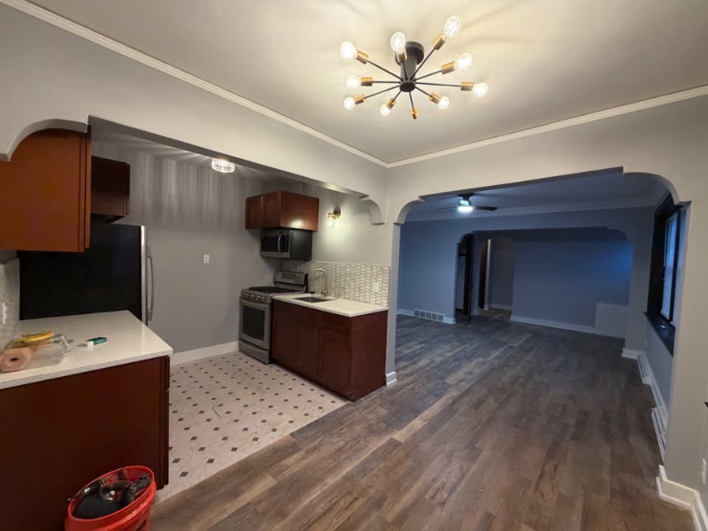 5600 W National Ave #4