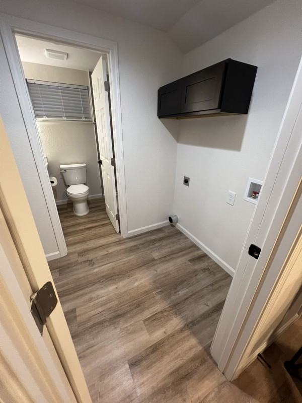 502 W 11th St - Photo 6 of 9