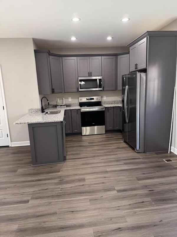 402 E Bledsoe St - Photo 3 of 13