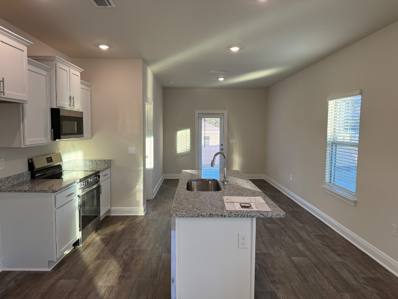 13762 Logan Pl - Photo 4 of 13