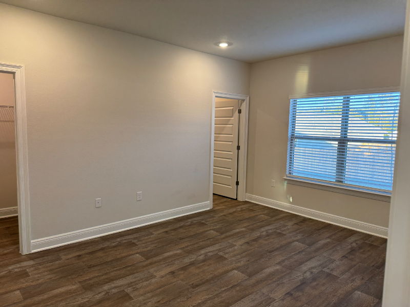 13762 Logan Pl - Photo 5 of 13