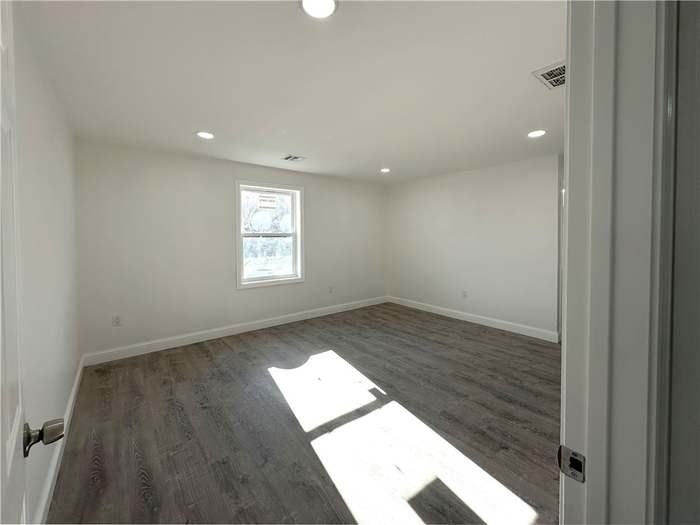 34 Harold St #A - Photo 4 of 10