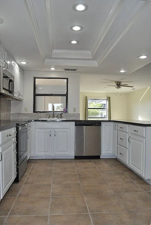 721 Elkhorn Rd - Photo 4 of 8