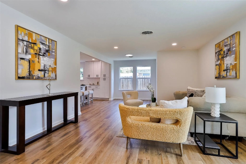 5812 Waltham Ave - Photo 6 of 16